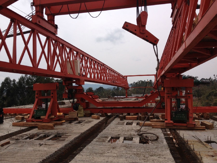 架橋機安全監(jiān)控系統(tǒng)安裝照片（三）